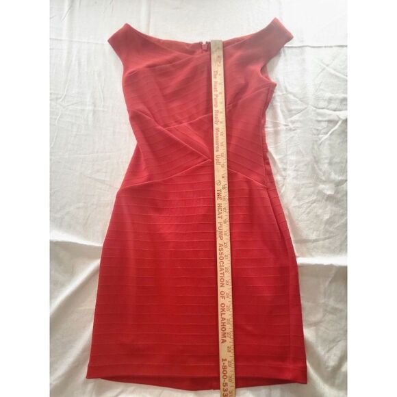 Guess Los Angeles Cocktail Dress Women Sz 2 Midi Red Sleeveless Full Zip - Picture 2 of 6